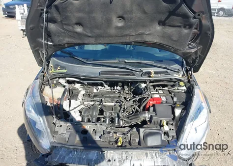 2014 Ford Fiesta Titanium z USA, uszkodzony, nr VIN 3FADP4FJ5EM227358